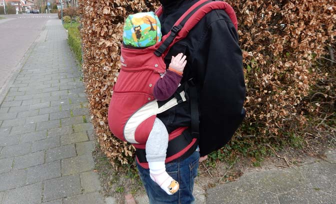 Je baby dragen met draagzak Manduca: ervaringen ⋆ Eigenwijs Blij